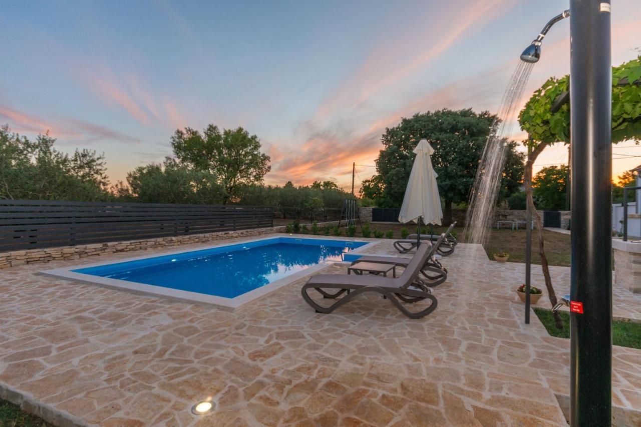Villa Vitis Zadarvillas Oklaj Exterior foto
