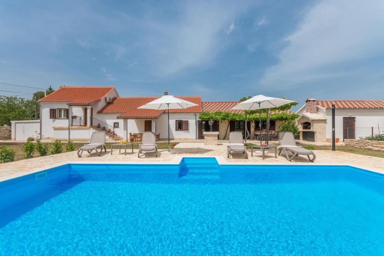 Villa Vitis Zadarvillas Oklaj Exterior foto