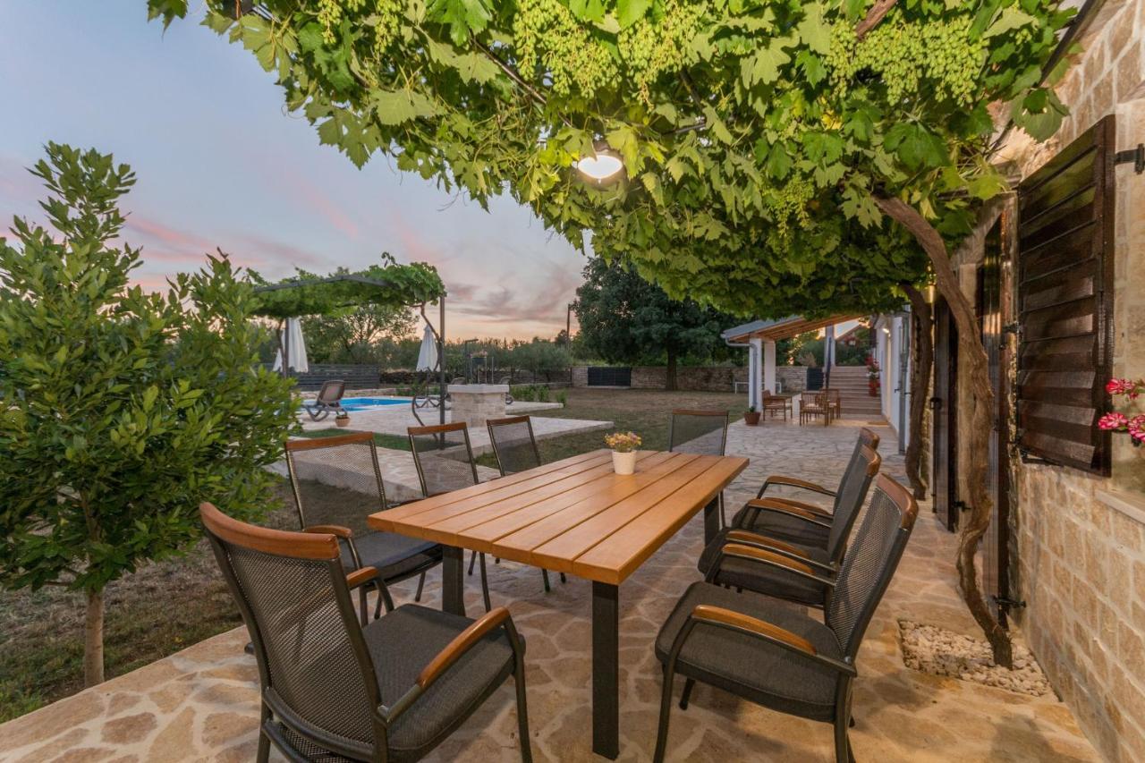 Villa Vitis Zadarvillas Oklaj Exterior foto